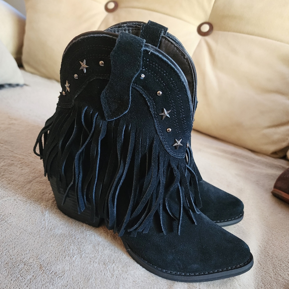 Very Volatile Womens Fringe Suede Boots Heels Size 7  Black Bootie Ankle. - Picture 5 of 13